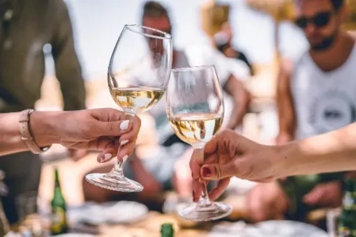 Zdjęcie Uczulenie na whisky objawy – poznaj niebezpieczne symptomy alergii