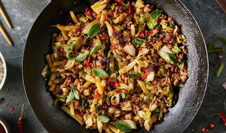 r&oacute;żne kawałki wieprzowiny do stir-fry