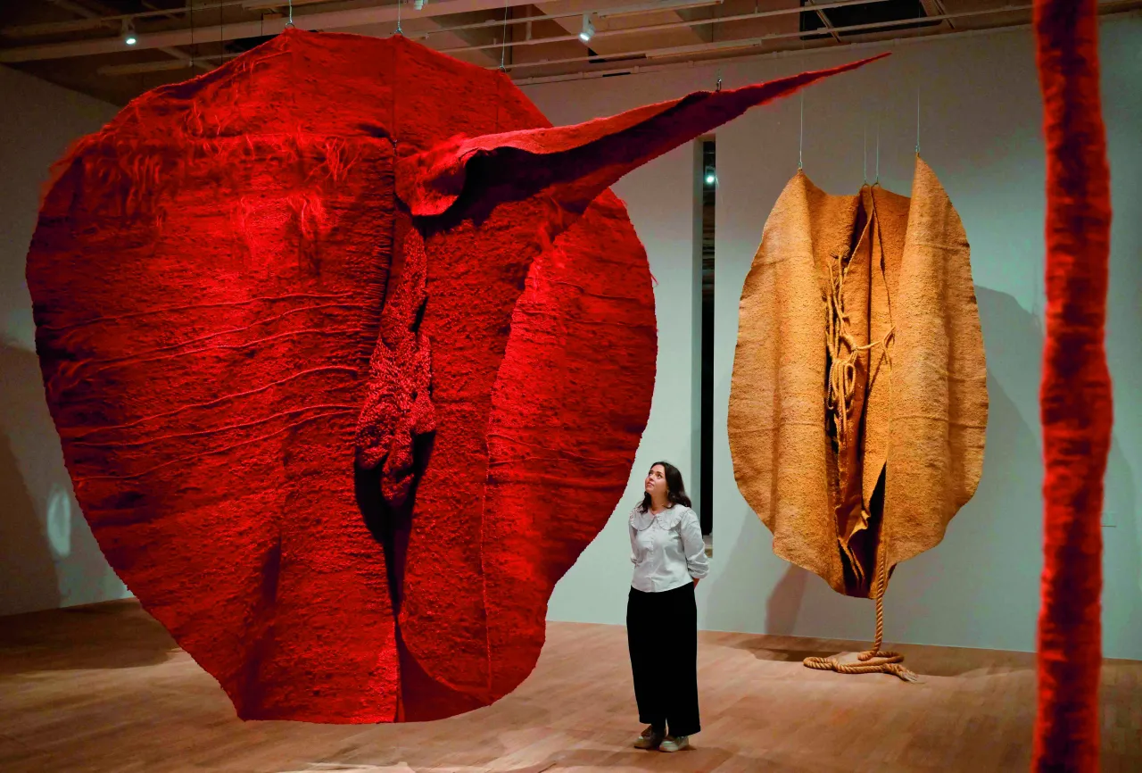 Magdalena Abakanowicz Abakany rzeźby