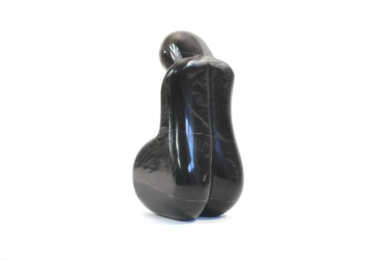 rzeźby z kamienia polnego abstrakcyjne użytkowe