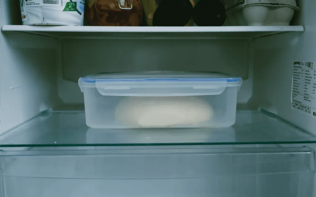 ciasto na pizzę zimna fermentacja lod&oacute;wka