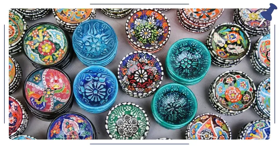 Tureckie wyroby rękodzieła ceramika tekstylia przyprawy