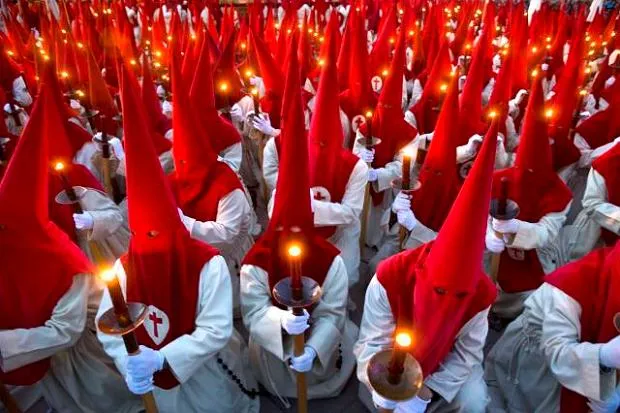 Zdjęcie Jaka religia jest w Hiszpanii? Odkryj różnorodność wierzeń i statystyki