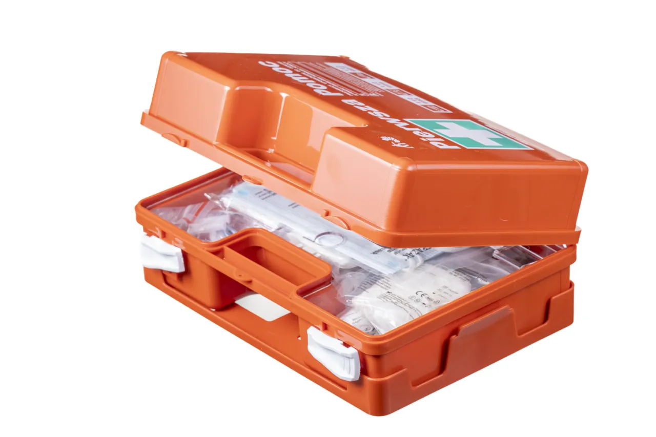 Apteczka w pracowni technicznej