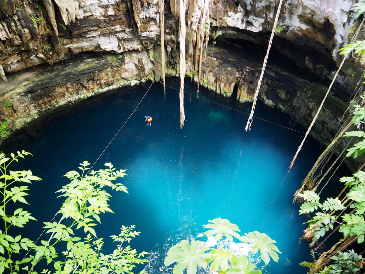 Cenota Meksyk podziemne jezioro
