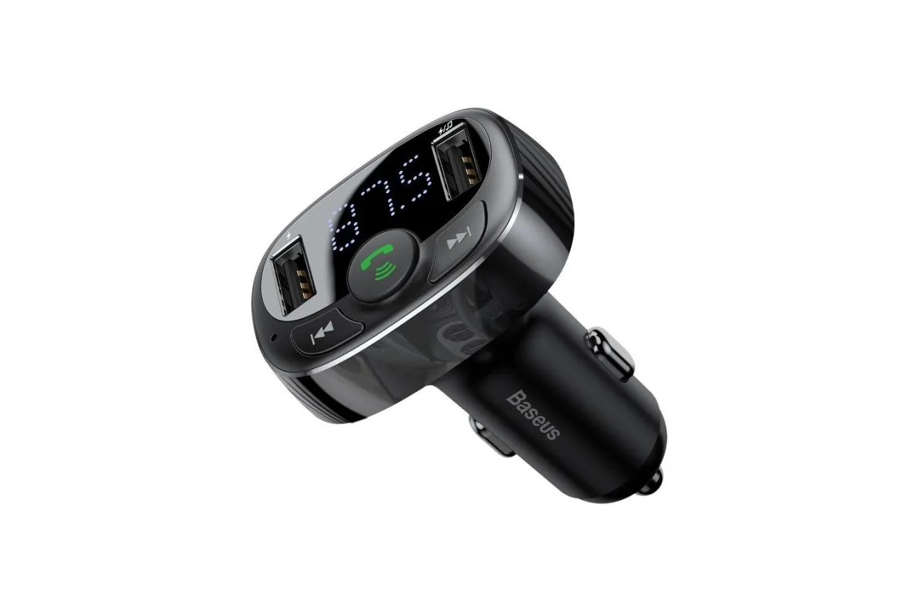 Transmiter FM do samochodu