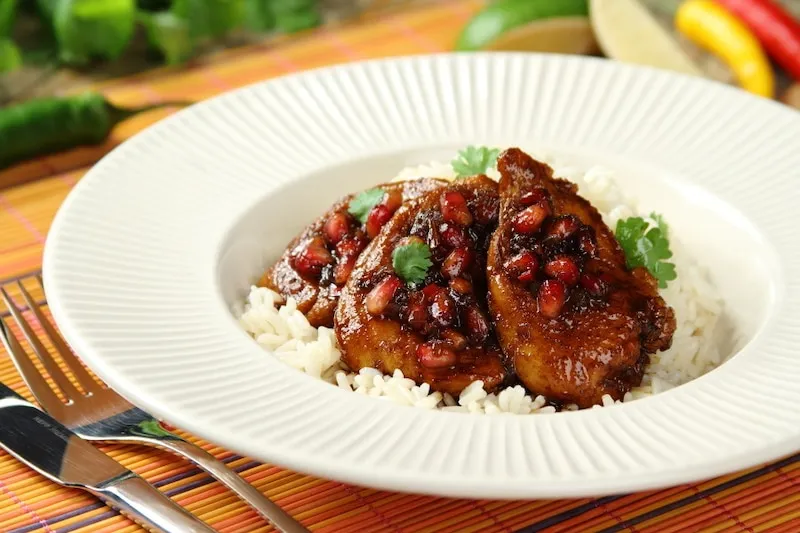 Mięso glazurowane sosem z granat&oacute;w