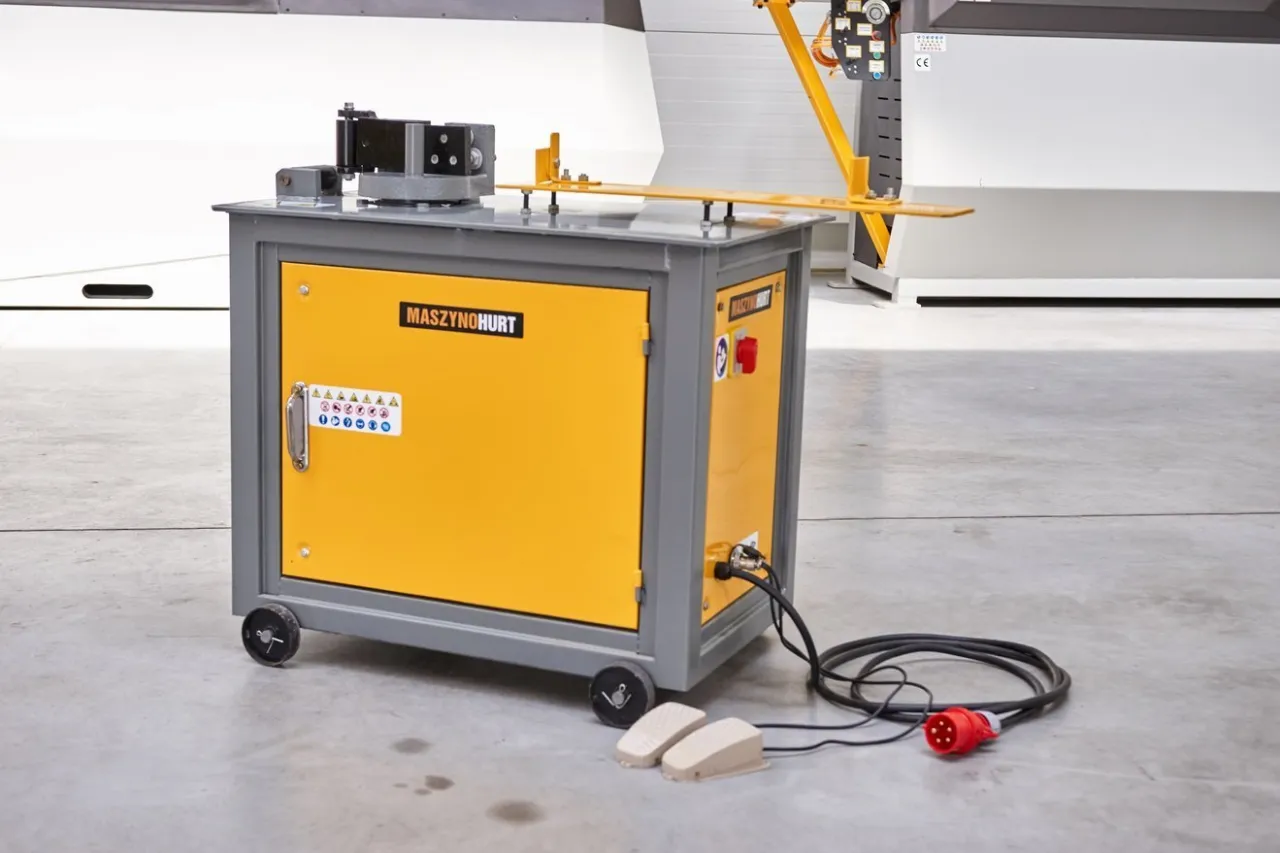 Profesjonalne giętarki do zbrojenia MASZYNOHURT, gotowe do pracy. Solidna konstrukcja i intuicyjna obsługa.