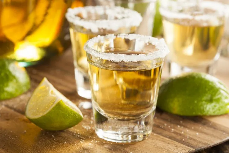Zdjęcie Z czym pić tequilę w drinku? Odkryj najlepsze połączenia smakowe