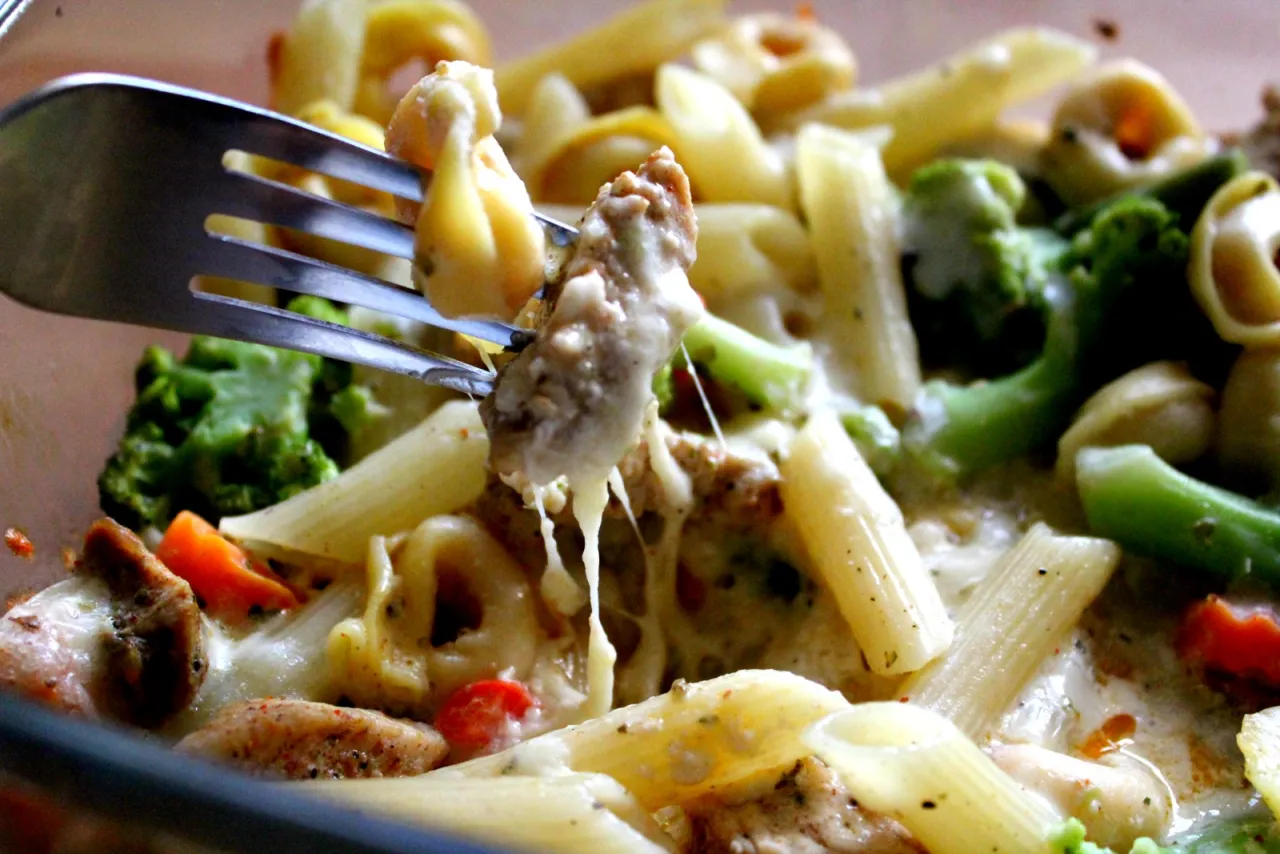 Składniki na zapiekankę tortellini kurczak