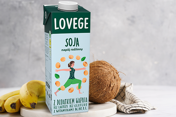 R&oacute;żne rodzaje napoj&oacute;w roślinnych bez laktozy
