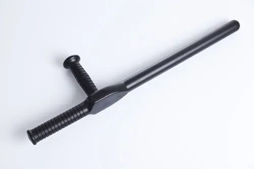 legalne narzędzia do samoobrony, gaz pieprzowy, pałka teleskopowa