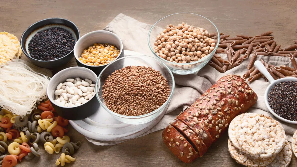 różnorodne zamienniki chleba warzywa nasiona nabiał