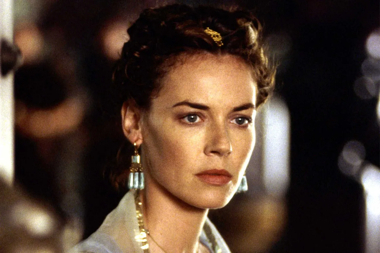 Zdjęcie Connie Nielsen: Filmografia i Niezapomniane Role Aktorki