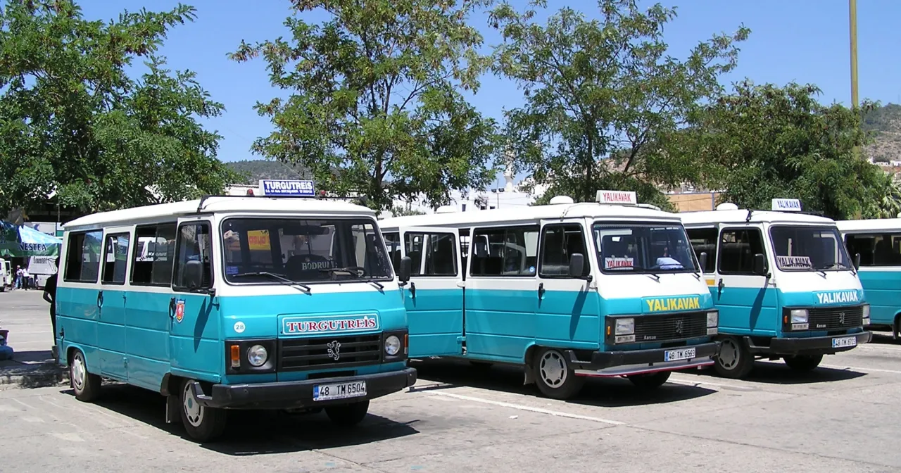 Autobus dolmusz w Turcji