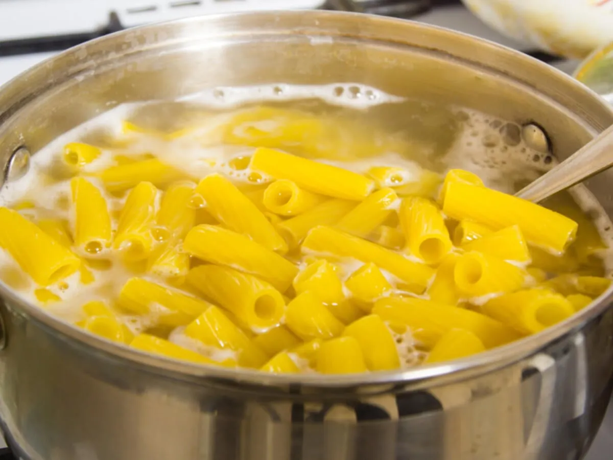 Nudelwasser für Soße verwenden