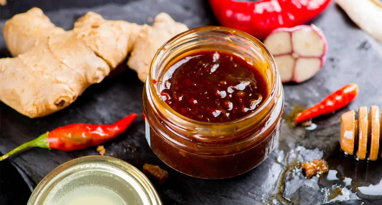 przyprawy do kuchni azjatyckiej sos sojowy olej sezamowy chili