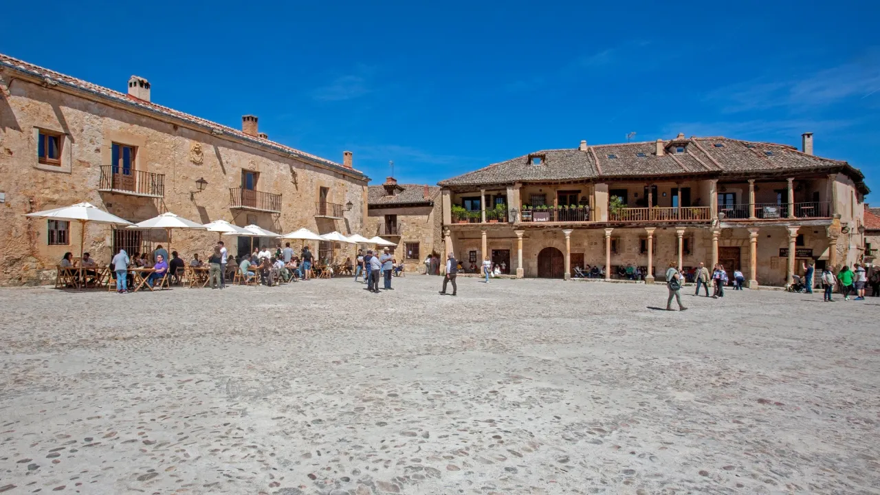 pueblo con encanto restaurante tradicional Espa&ntilde;a