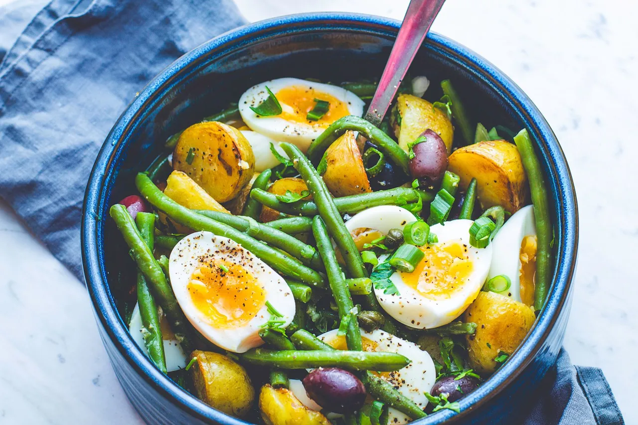 Wariacje sałatki ziemniaczanej