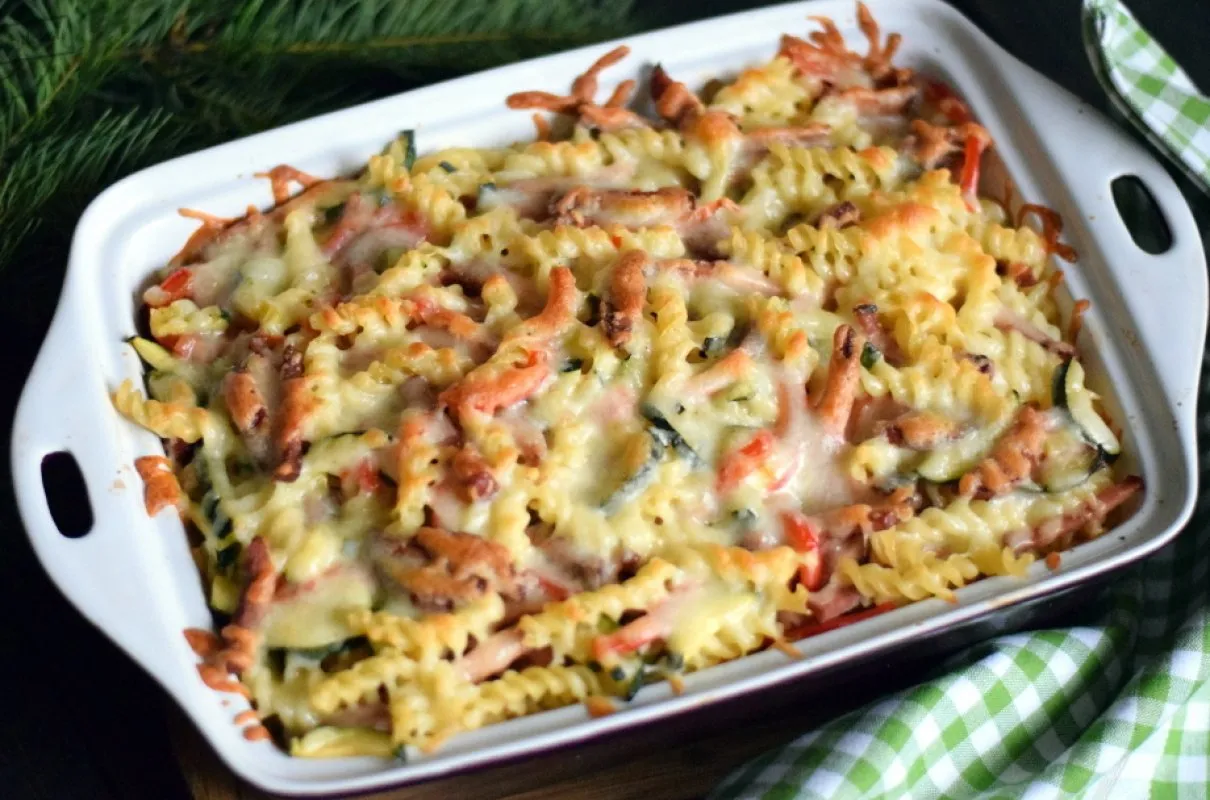Przepis na zapiekankę makaronową z papryką krok po kroku