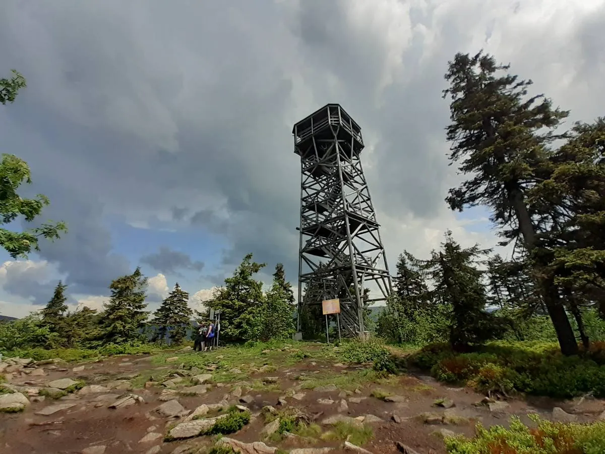 wieża widokowa tr&oacute;jmorski wierch