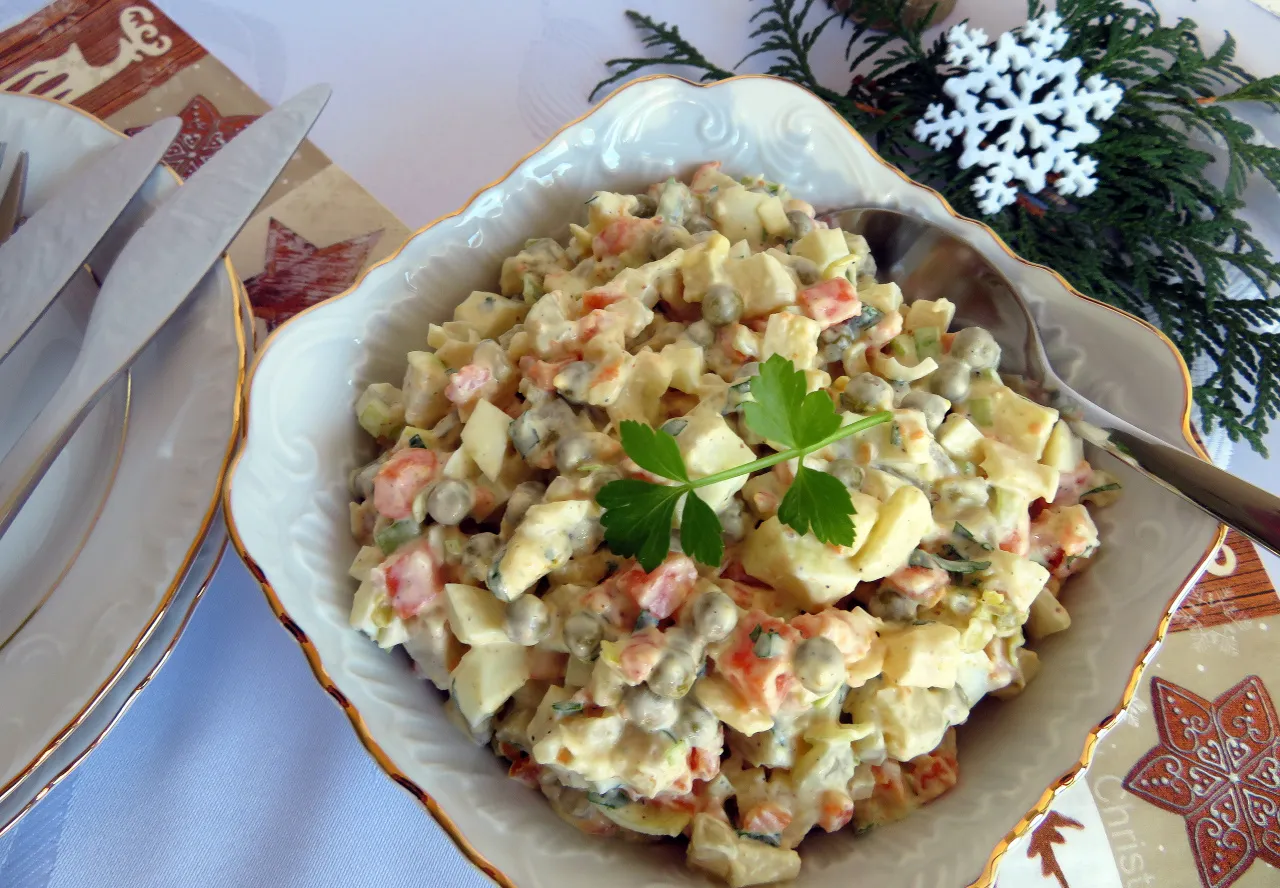 tradycyjna sałatka jarzynowa na wigilię