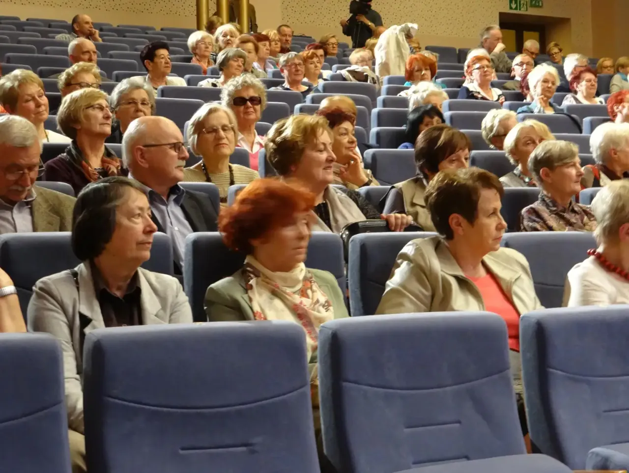 Uniwersytet Trzeciego Wieku Poznań budynek studenci seniorzy