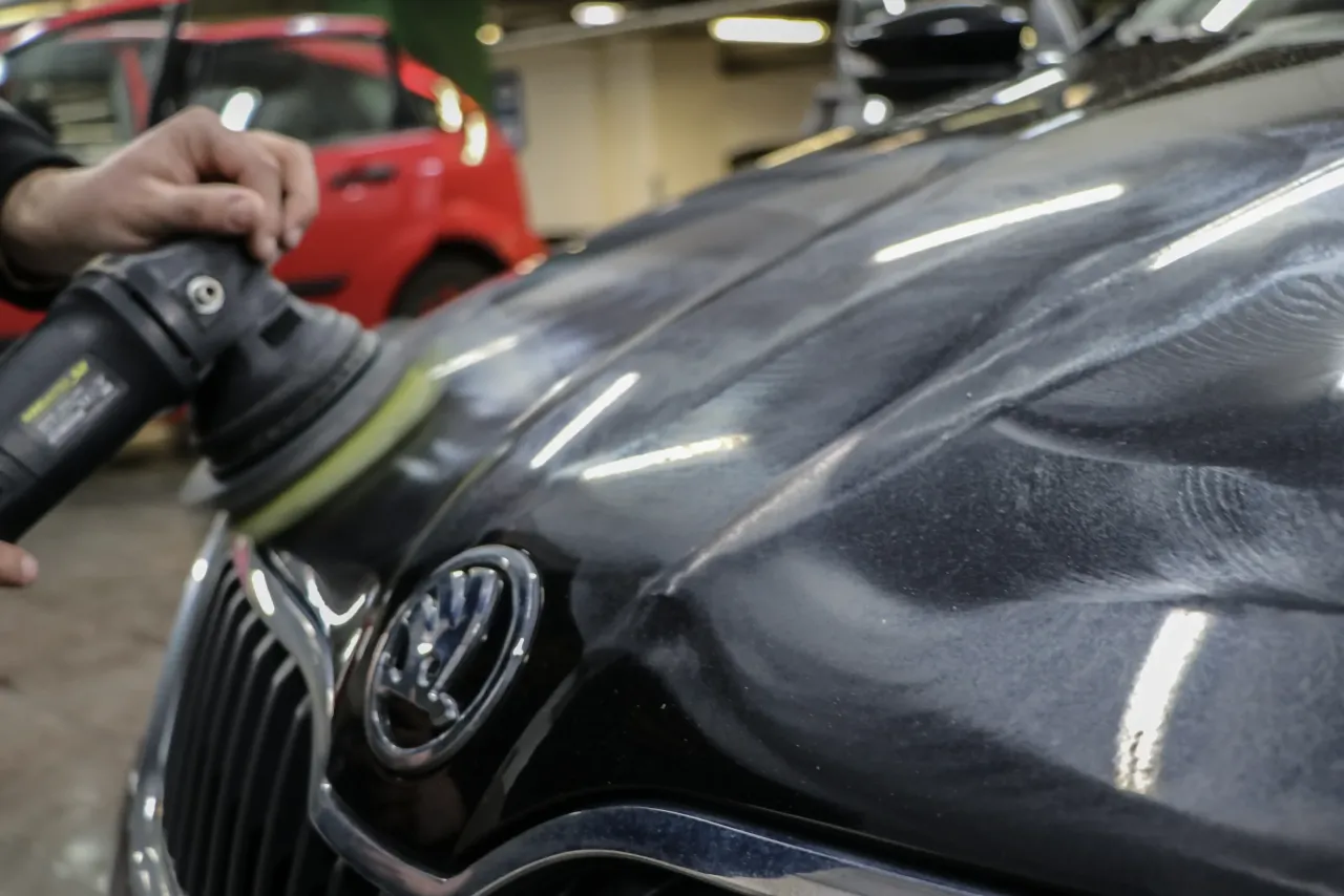 polerowanie wieloetapowe samochodu detailing