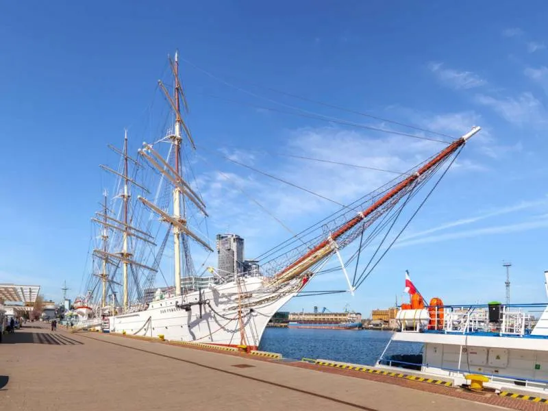 Gdynia Dar Pomorza Skwer Kościuszki