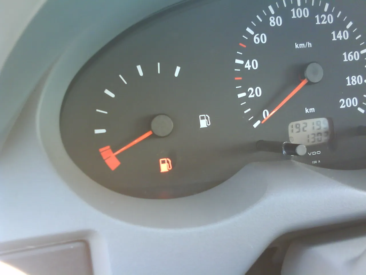 kontrolka rezerwy paliwa Nissan Note