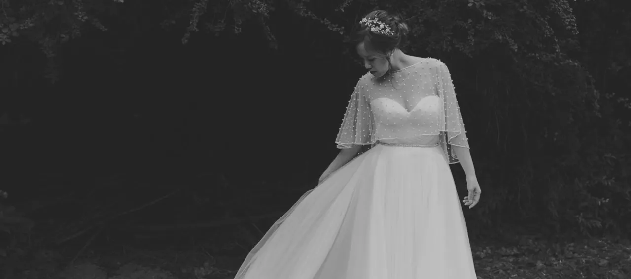 R&oacute;żne rodzaje bolerek ślubnych i okryć wierzchnich