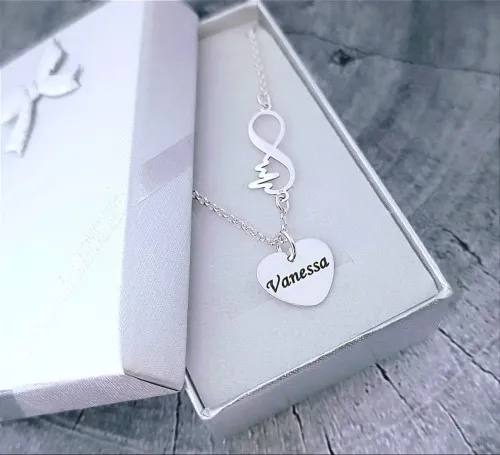 grawer na naszyjniku serce nieskończoność