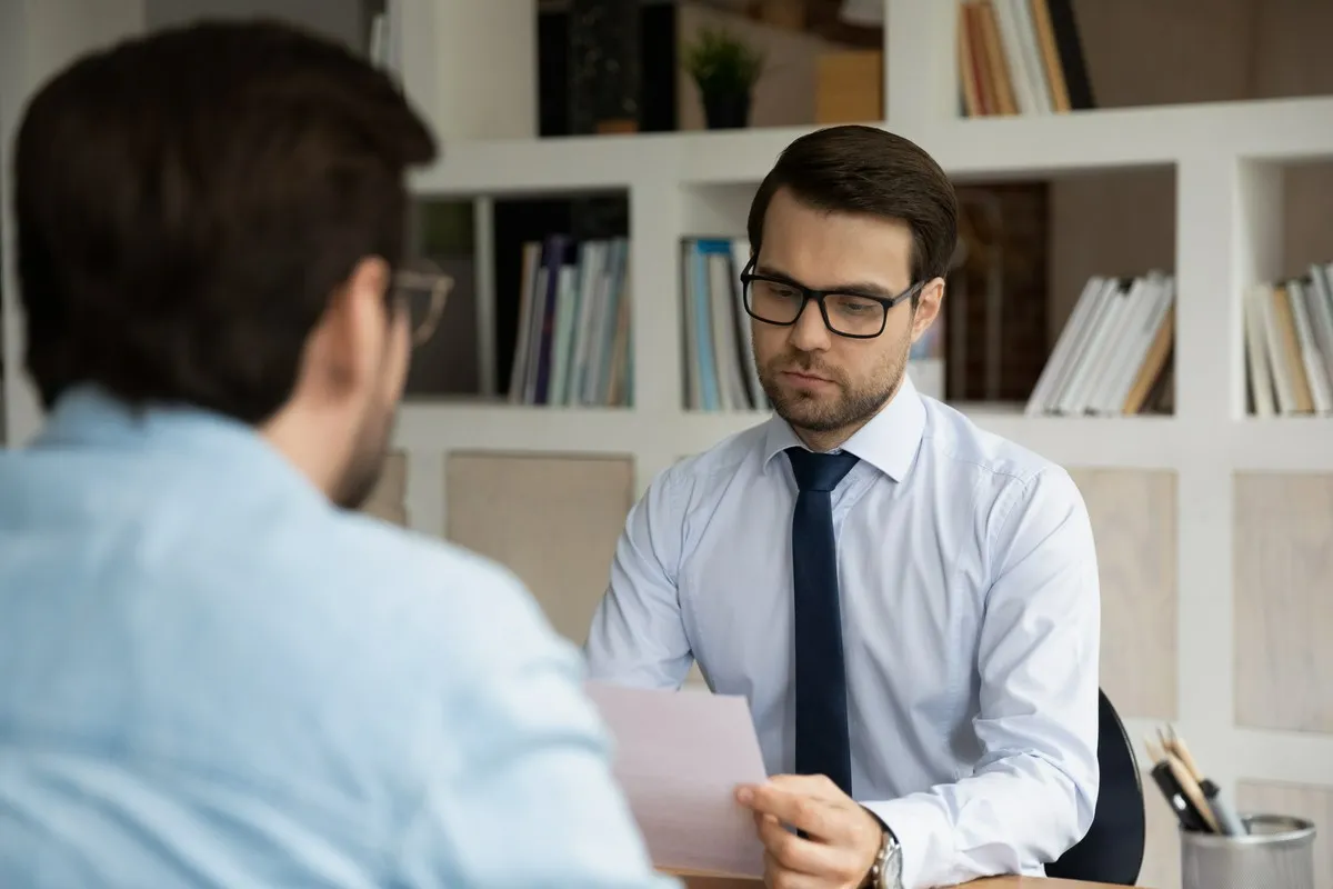 prawnik składa wniosek w sądzie