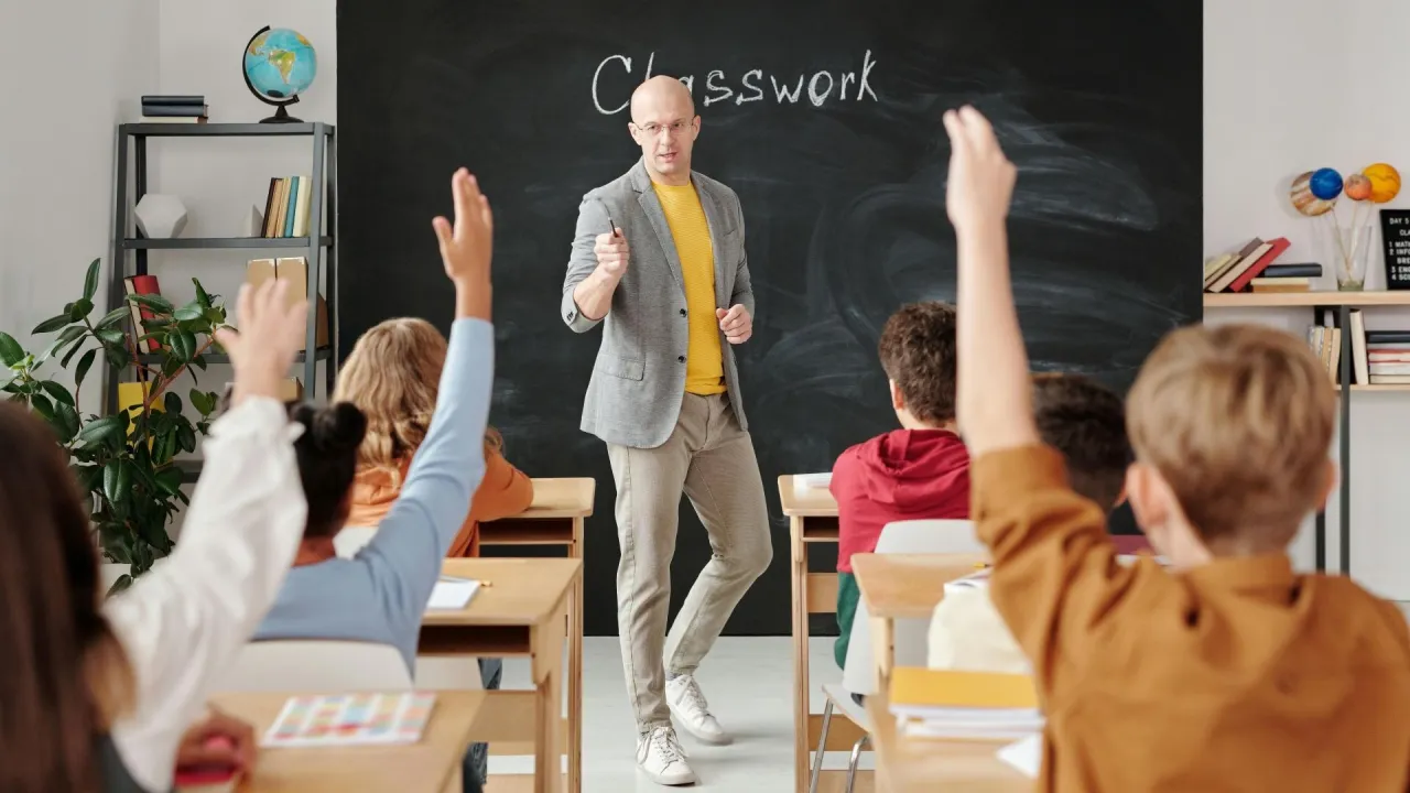 nauczyciel angielskiego w szkole średniej