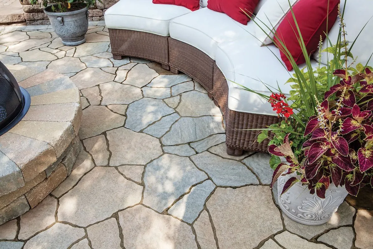 przykłady ułożonego kamienia dekoracyjnego we wnętrzach