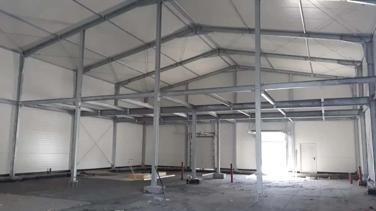 r&oacute;żne typy hal przemysłowych