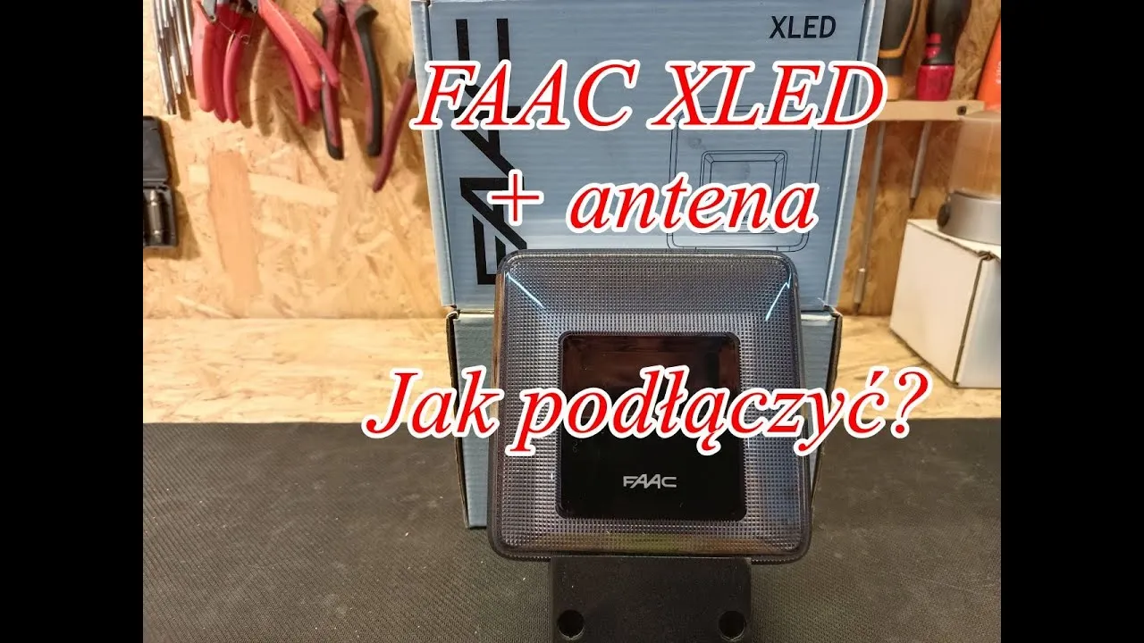 Zdjęcie Jak podłączyć antenę do napędu bramy FAAC 740 - uniknij błędów w instalacji