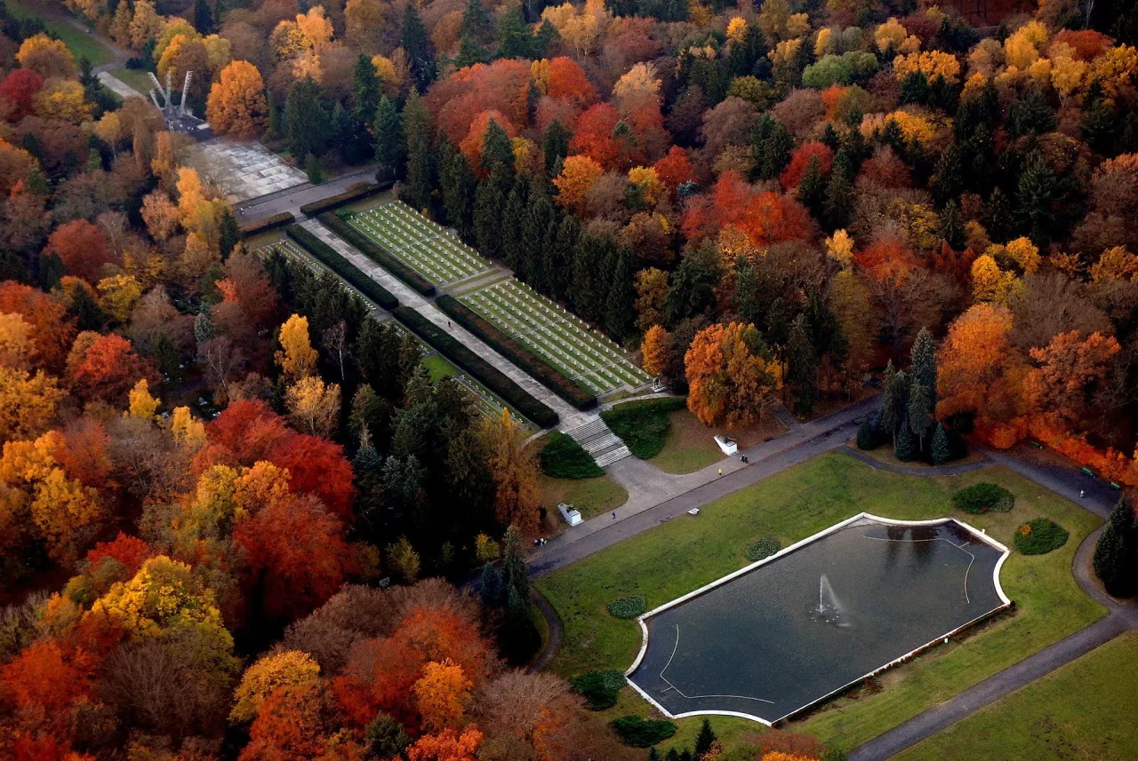 Cmentarz Centralny Szczecin widok z g&oacute;ry park