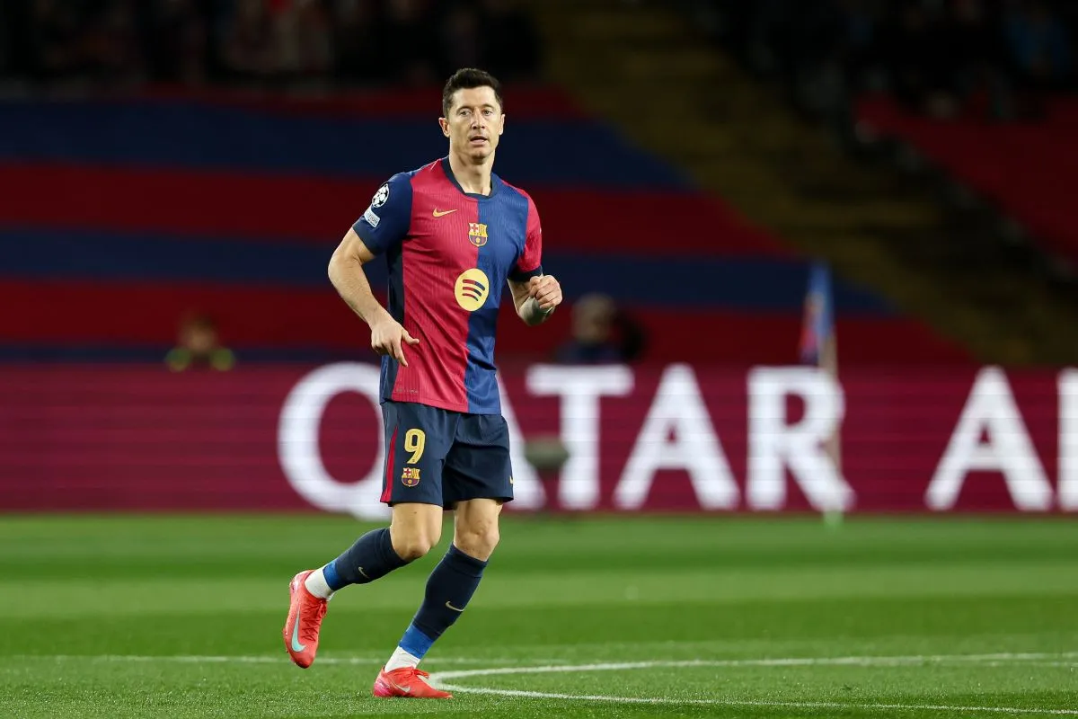 Robert Lewandowski na boisku FC Barcelona