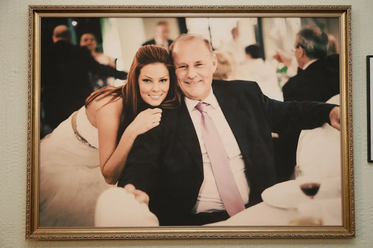 Jan Tomaszewski z c&oacute;rkami