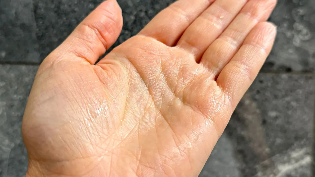 Spocone dłonie problem i rozwiązanie