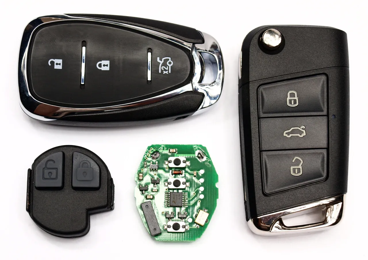 rodzaje kluczyk&oacute;w samochodowych prosty immobilizer keyless