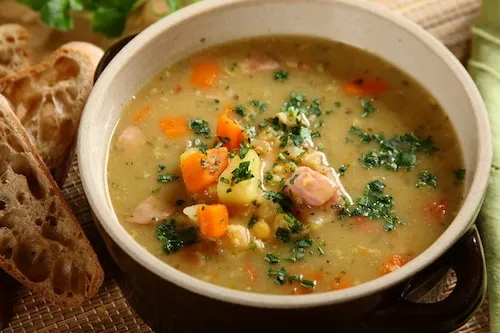 r&oacute;żne rodzaje zup na obiad