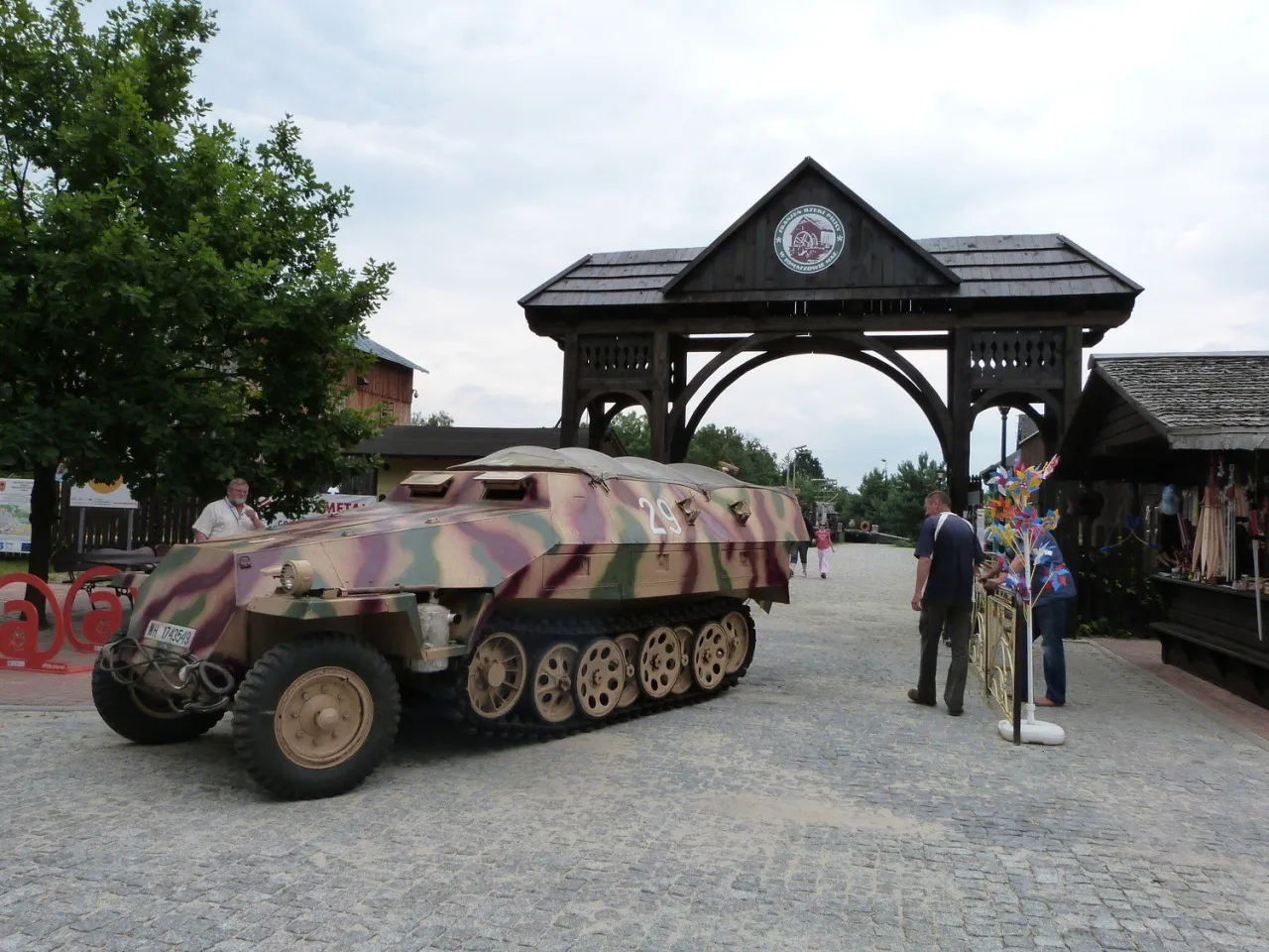 Zdjęcie ciągnika Lufcik w Skansenie Rzeki Pilicy