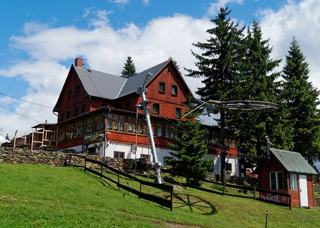 Schronisko PTTK Orzeł w Górach Sowich