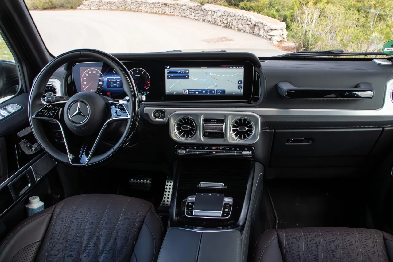 Mercedes-Benz Klasa G W465 lifting wnętrze MBUX