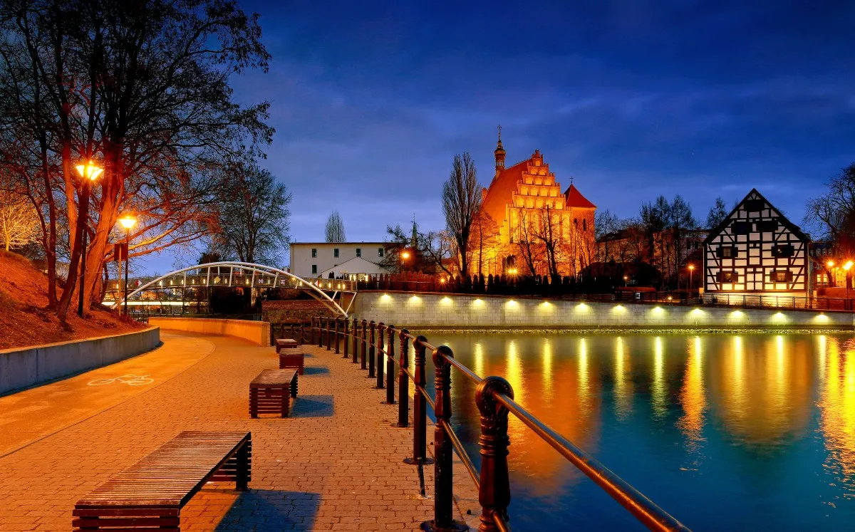 Wyspa Młyńska Bydgoszcz nocą