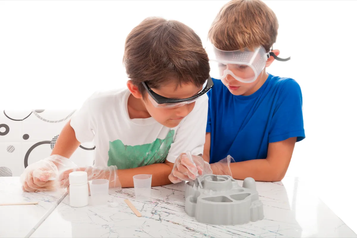 uczeń z problemami w nauce chemii