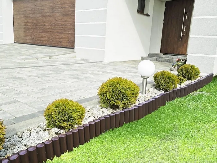 różne typy palisad ogrodowych drewnianych betonowych plastikowych