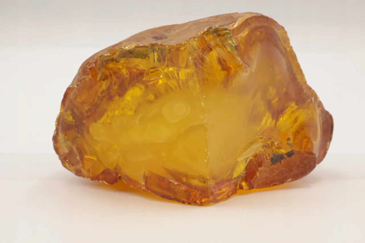 surowy bursztyn bałtycki do nalewki